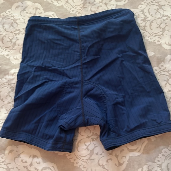 Louis Garneau cycling shorts - Picture 4 of 5